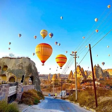 לינה וארוחת בוקר Cappadocian Special House (adults Only) גורמה
