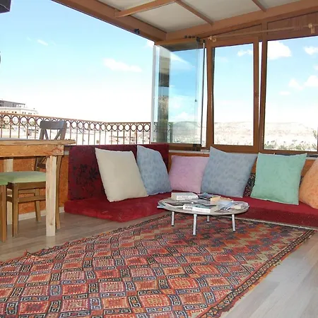 לינה וארוחת בוקר Cappadocian Special House (adults Only) 3*