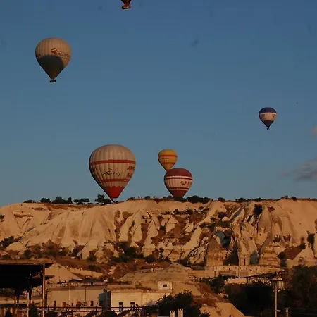 לינה וארוחת בוקר Cappadocian Special House (adults Only) גורמה